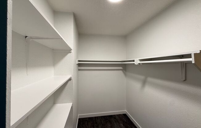 1 bed, 1 bath, 728 sqft, $2,135, Unit C27