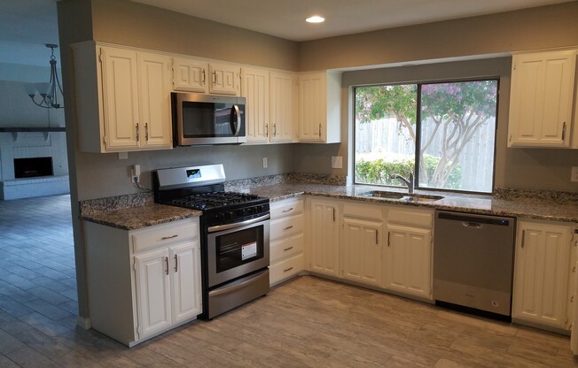 3406 GRAYBAR DR