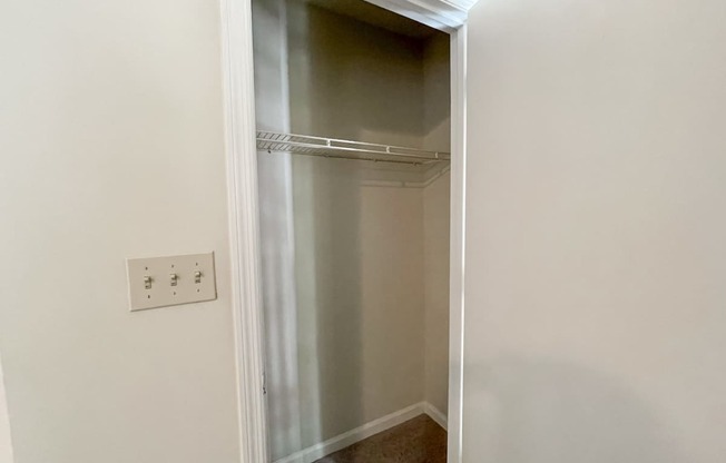 Drayton entry closet located in Duluth, GA 30096