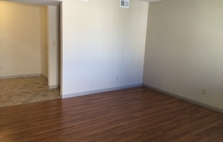 1 bed, 1 bath, 615 sqft, $800, Unit D10