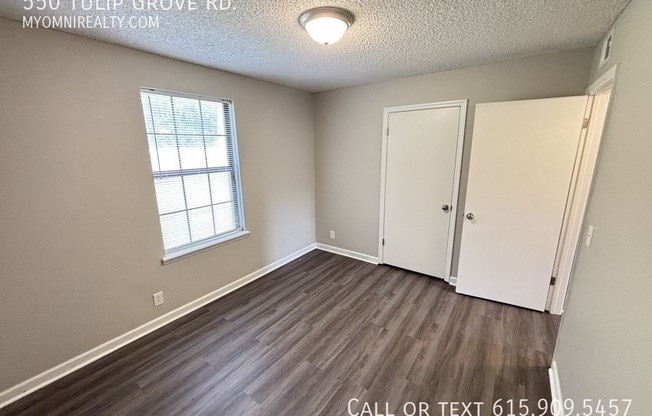 550 TULIP GRV RD