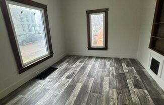 2 beds, 1 bath, $825