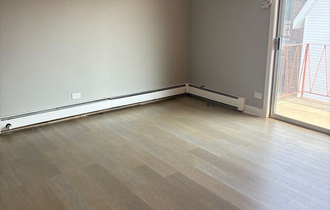 2 beds, 1 bath, 865 sqft, $1,695, Unit Building 2-3D