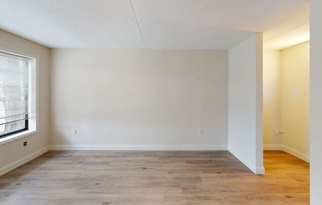 2 beds, 2 baths, 845 sqft, $2,400, Unit 112