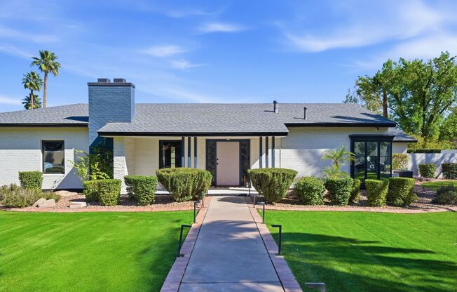 FULLY FURNISHED EXECUTIVE PHOENIX COUNTRY CLUB HOME IN GATED COMMUNITY