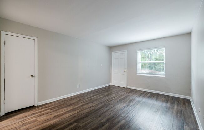 2 beds, 1 bath, 850 sqft, $1,350, Unit 26-C1