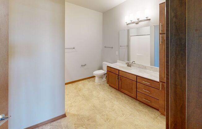 2 beds, 2 baths, 1,177 sqft, $1,704, Unit 2800-128