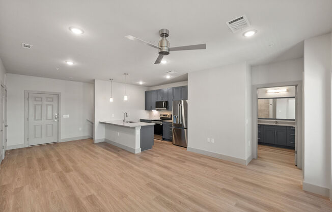 2 beds, 2 baths, 1,314 sqft, $2,325