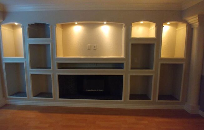 2 beds, 2 baths, 910 sqft, $2,950, Unit 215