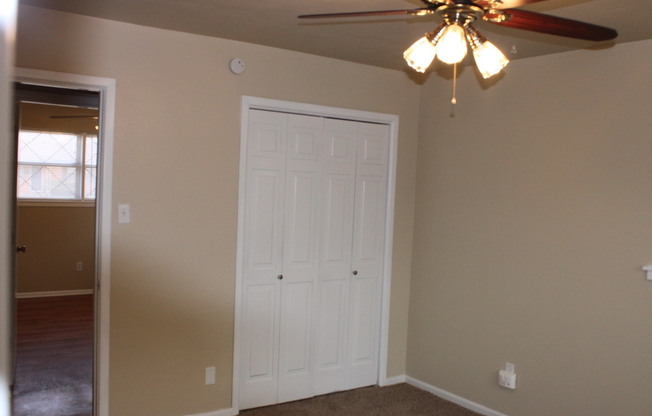 4 beds, 2 baths, $1,595