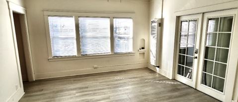 3538 1/2 W 60 ST