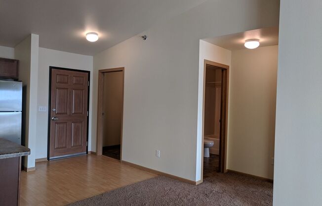 2 beds, 2 baths, 966 sqft, $1,245, Unit 5100-306