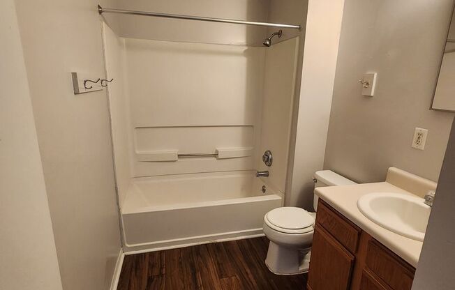 1 bed, 1 bath, 725 sqft, $850, Unit 133