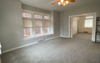 2 beds, 1 bath, 800 sqft, $1,095, Unit Apt 1