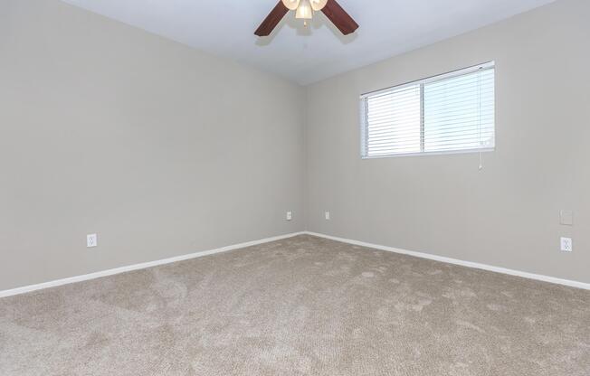 2 beds, 1 bath, 851 sqft, $879