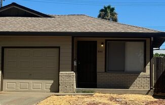 2 beds, 1 bath, 900 sqft, $1,775