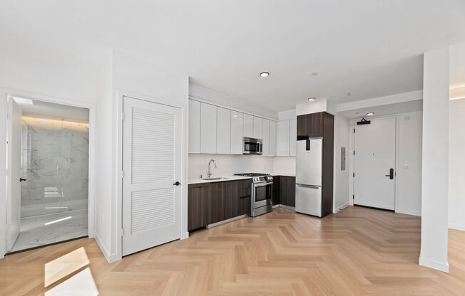 Studio, 1 bath, 553 sqft, $3,185, Unit 401