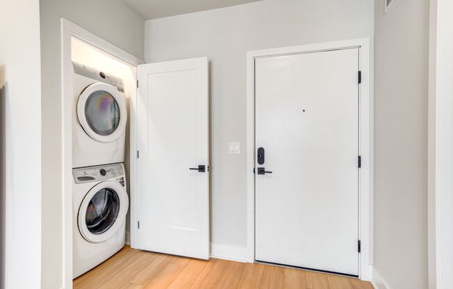 1 bed, 1 bath, 730 sqft, $1,600, Unit 309
