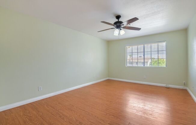 4 beds, 2.5 baths, $2,000