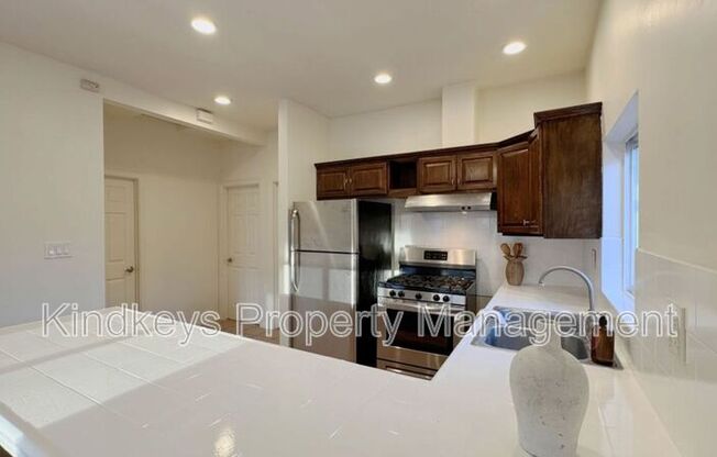 4674 IOWA ST