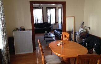 3 beds, 1 bath, $3,300, Unit 2