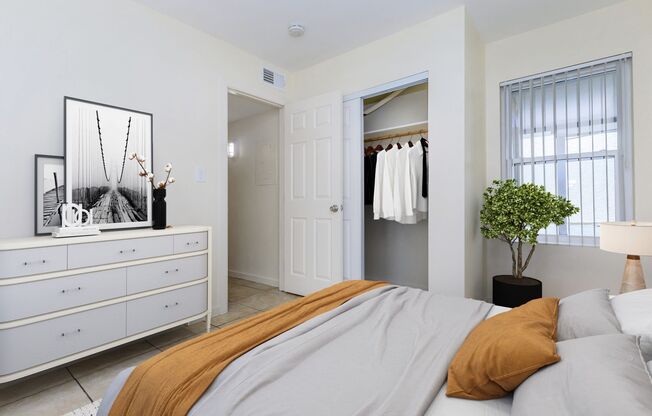 2 beds, 2 baths, 880 sqft, $1,330, Unit 2003