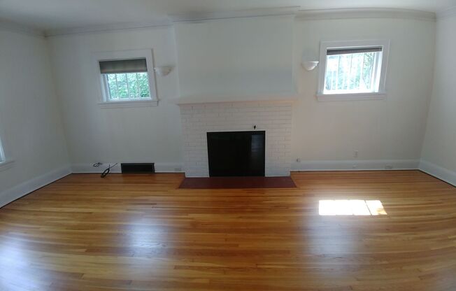 3 beds, 1 bath, $1,995