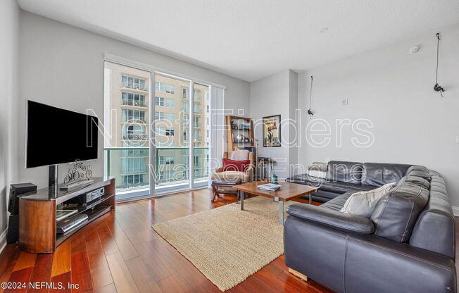2 beds, 2 baths, 1,337 sqft, $2,595, Unit 1701