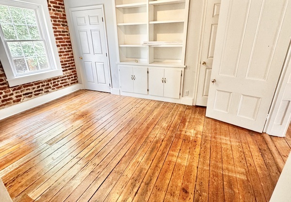609 N 25 ST