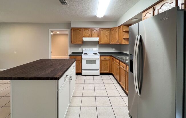 2 beds, 2 baths, $1,800