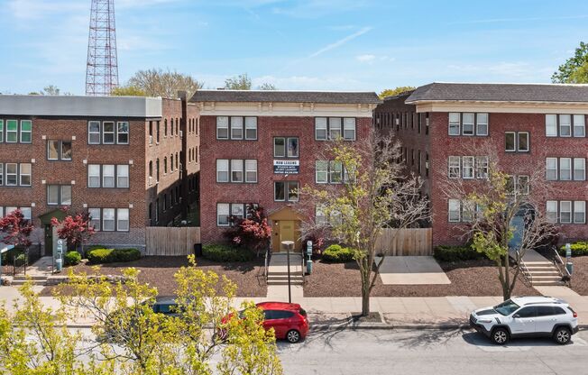 3205 Broadway