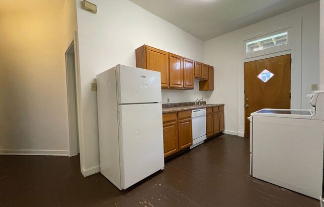 1 bed, 1 bath, 630 sqft, $1,559, Unit 333 Morewood Ave. #2