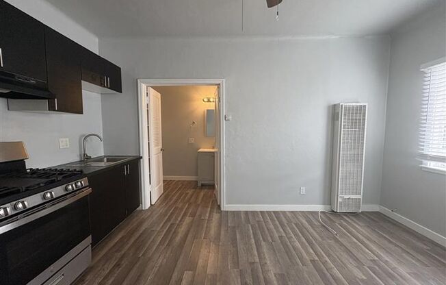 1000 Redondo Ave Apartments, Long Beach CA