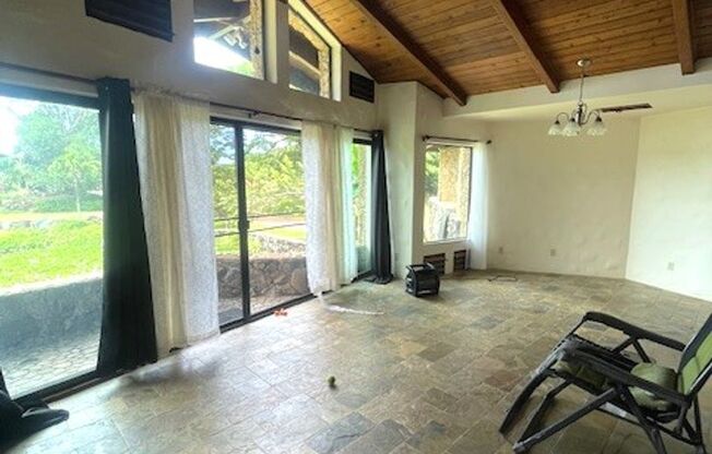Gorgeous 2 Bedroom / 1 Bath in Waikane