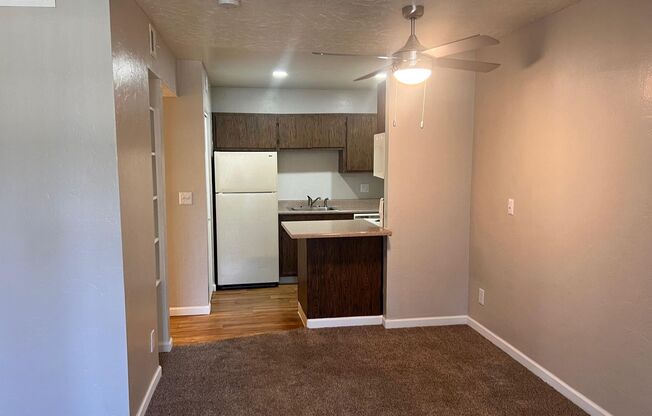 Studio, 1 bath, 413 sqft, $759, Unit 371