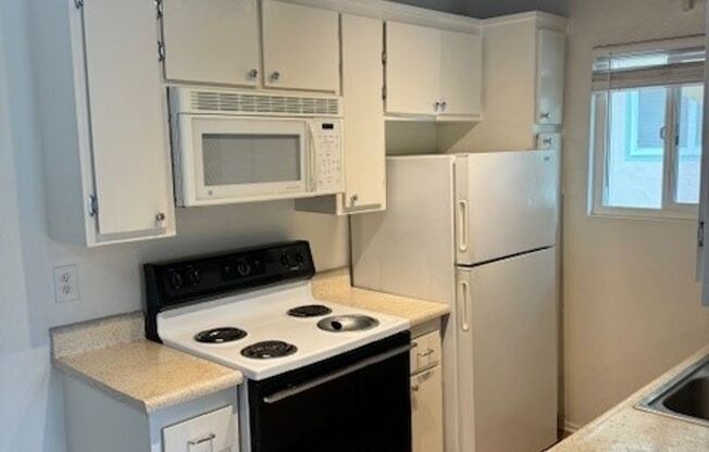 1 bed, 1 bath, 600 sqft, $2,650, Unit 05