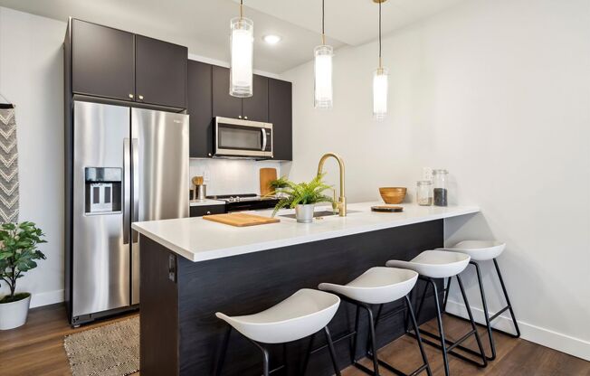 Studio, 1 bath, 500 sqft, $1,475, Unit 606