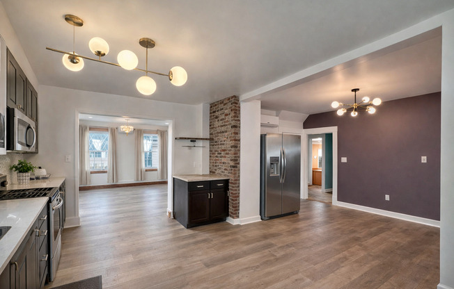 Spacious Single-Family Home w/Sunroom partially finished basment| Pet Friendly | Shaler