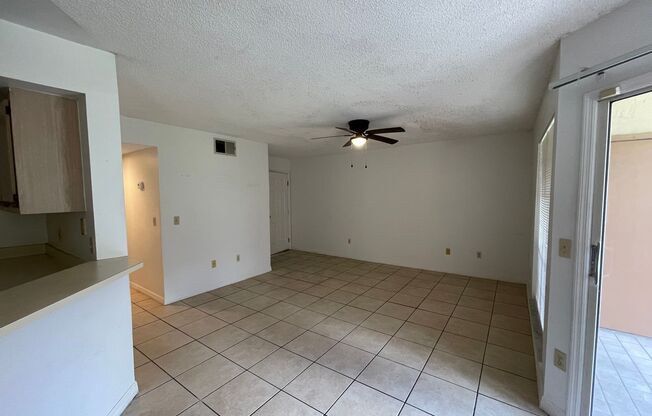 Great 3/2 Condo Centrally Located in Orlando