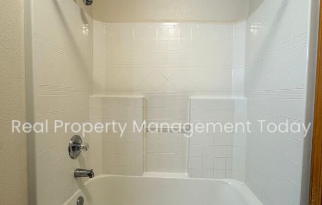 3 beds, 1.5 baths, $2,265