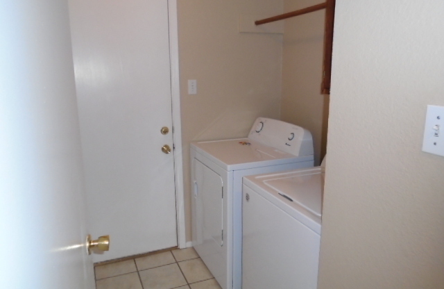 3 beds, 2 baths, $1,495