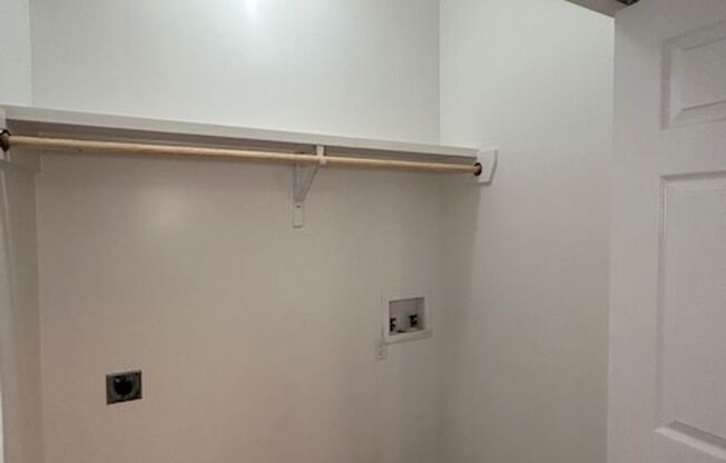 3 beds, 2 baths, $1,450, Unit 17254-28A