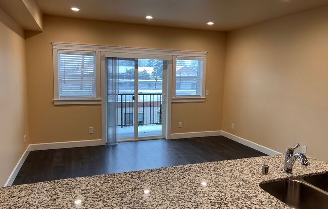 1 bed, 1 bath, 645 sqft, $1,595, Unit 211