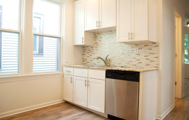 Lincoln Park Apartments!