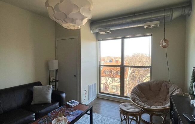 3 beds, 2 baths, $2,235, Unit 509