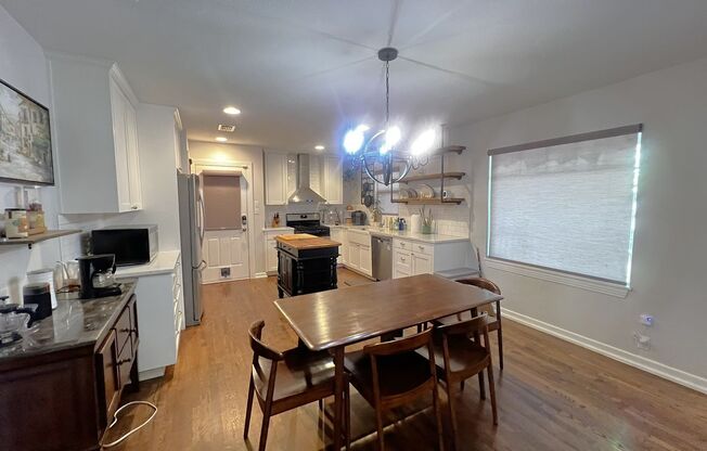 Furnished 2/2 Home in Crestview 3-12 month lease terms available