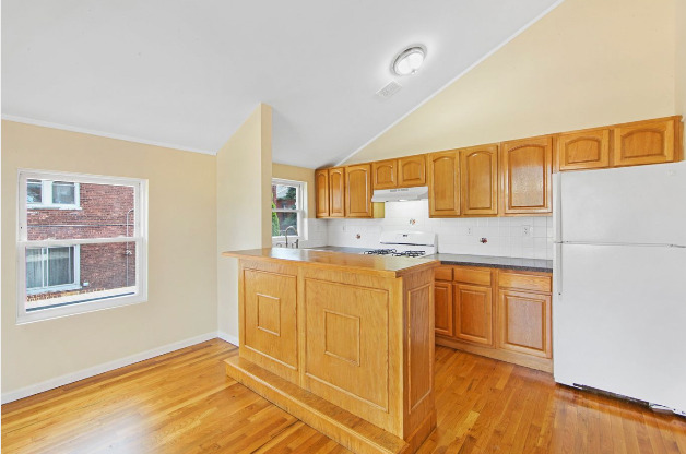 182 HIGHLAND BLVD