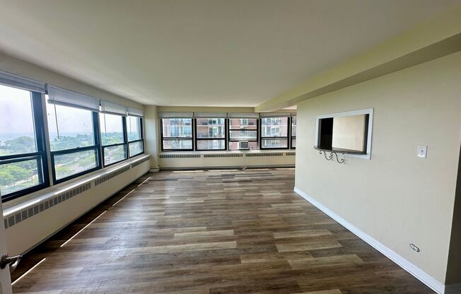 3 beds, 2 baths, 1,500 sqft, $3,925, Unit 418-1405