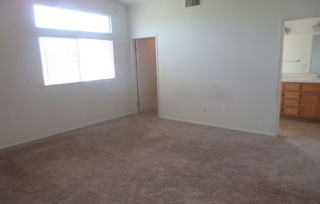 Wonderful 3 bedroom, 2.5 bath townhome on Dronfield in Polk Village complex