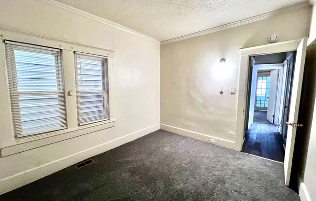 3 beds, 1 bath, $1,500